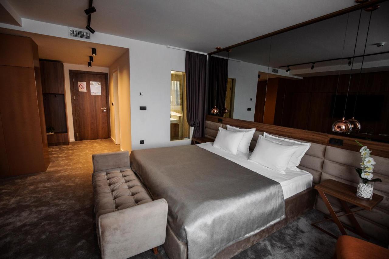 New City Hotel & Restaurant Nis Bagian luar foto