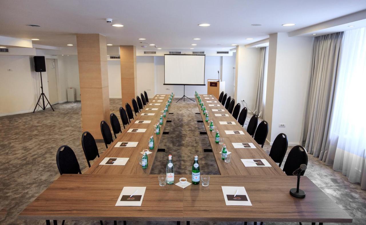 New City Hotel & Restaurant Nis Bagian luar foto
