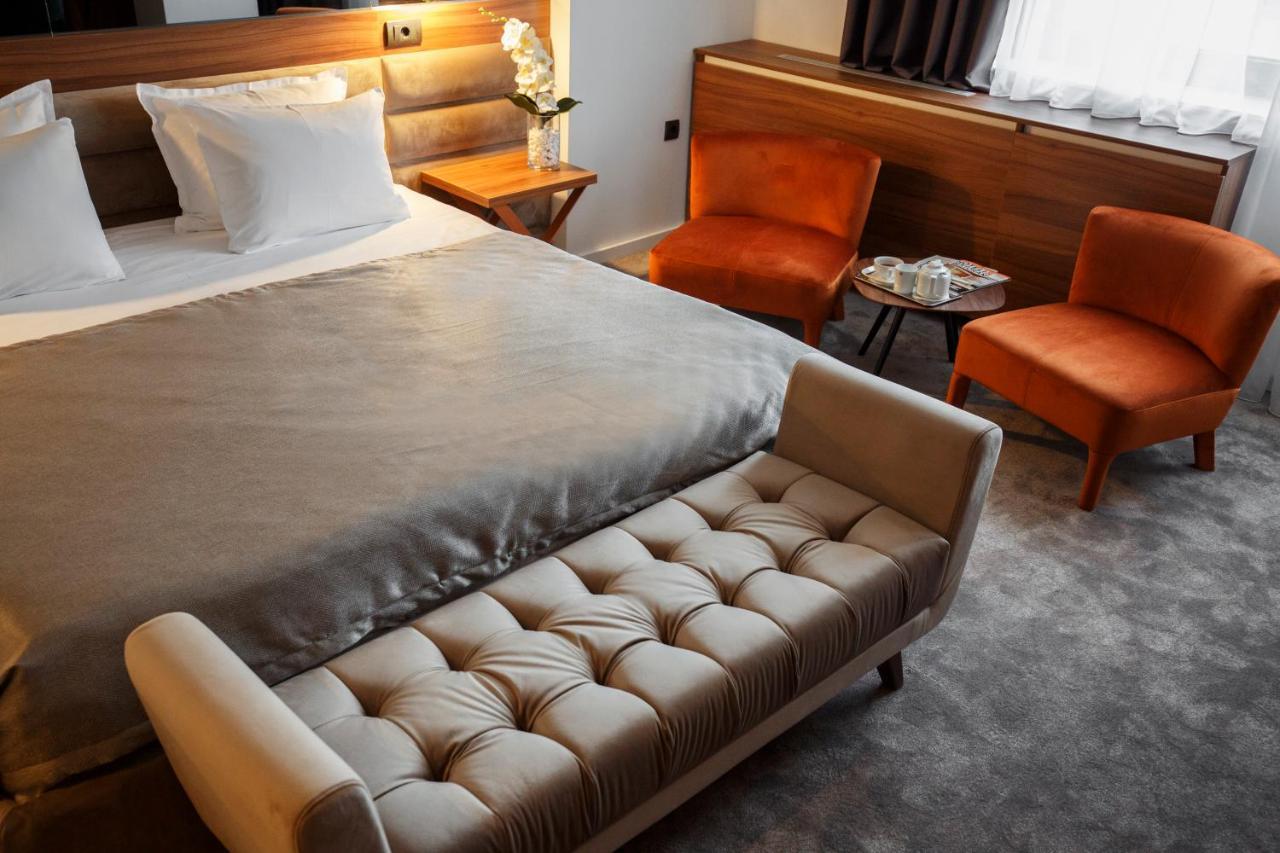 New City Hotel & Restaurant Nis Bagian luar foto