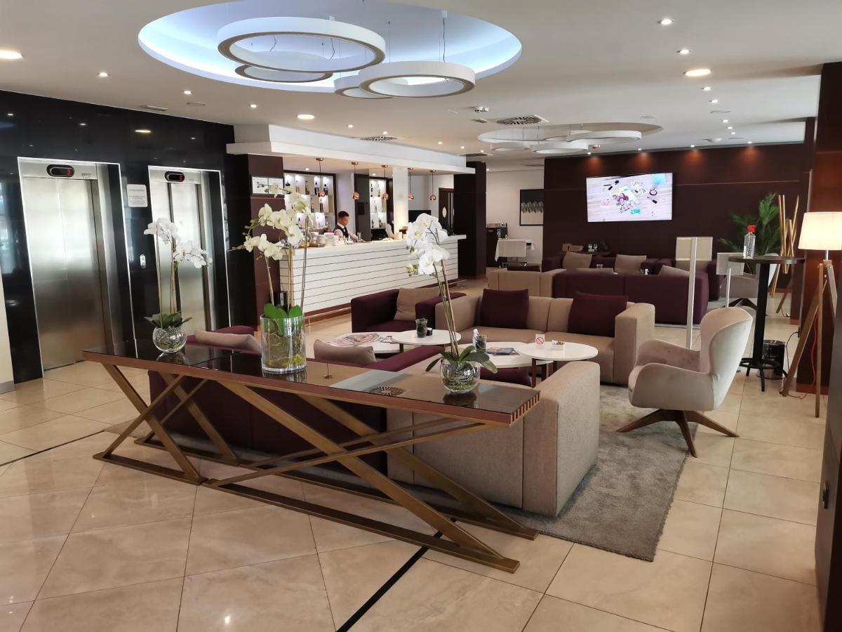 New City Hotel & Restaurant Nis Bagian luar foto