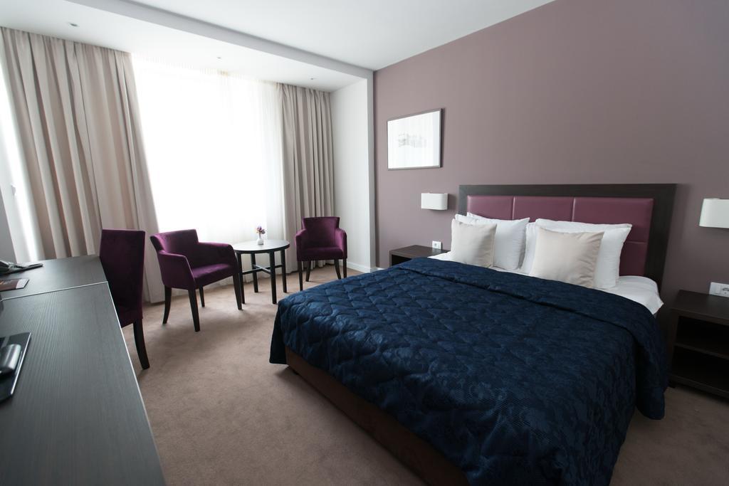 New City Hotel & Restaurant Nis Bagian luar foto