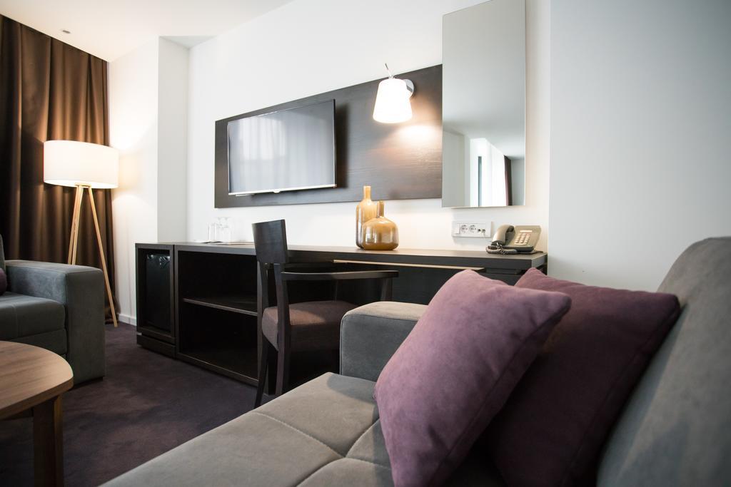 New City Hotel & Restaurant Nis Bagian luar foto