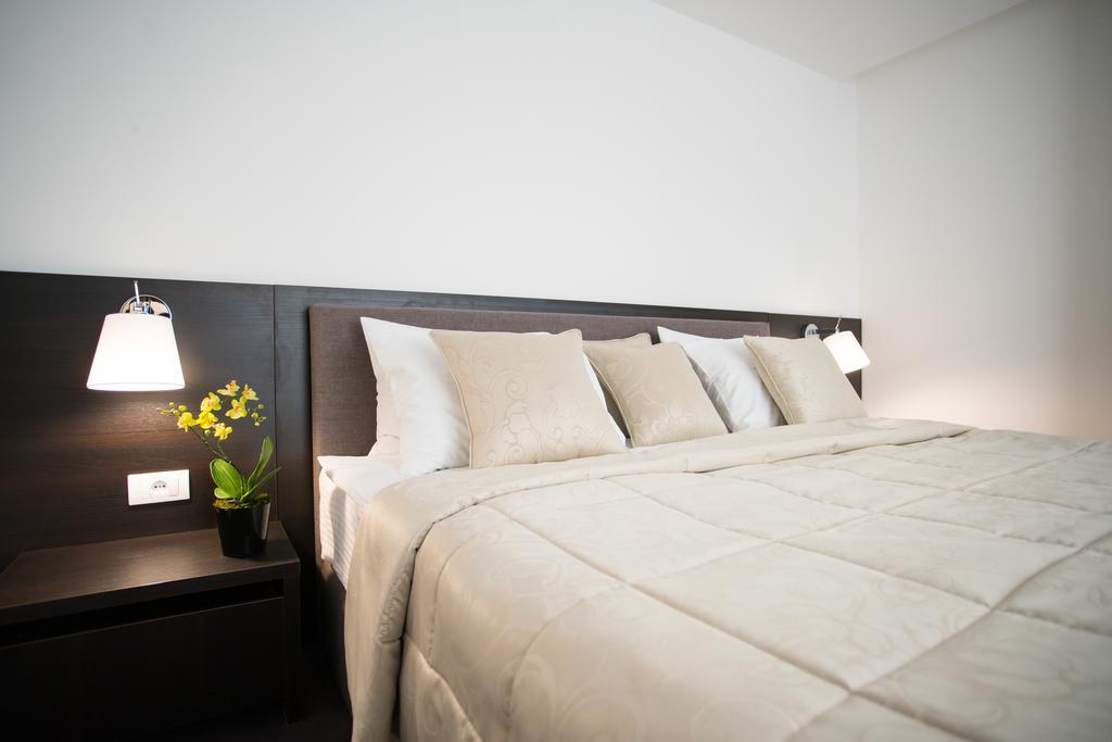 New City Hotel & Restaurant Nis Bagian luar foto