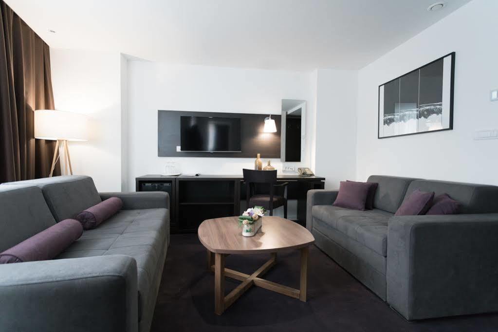New City Hotel & Restaurant Nis Bagian luar foto
