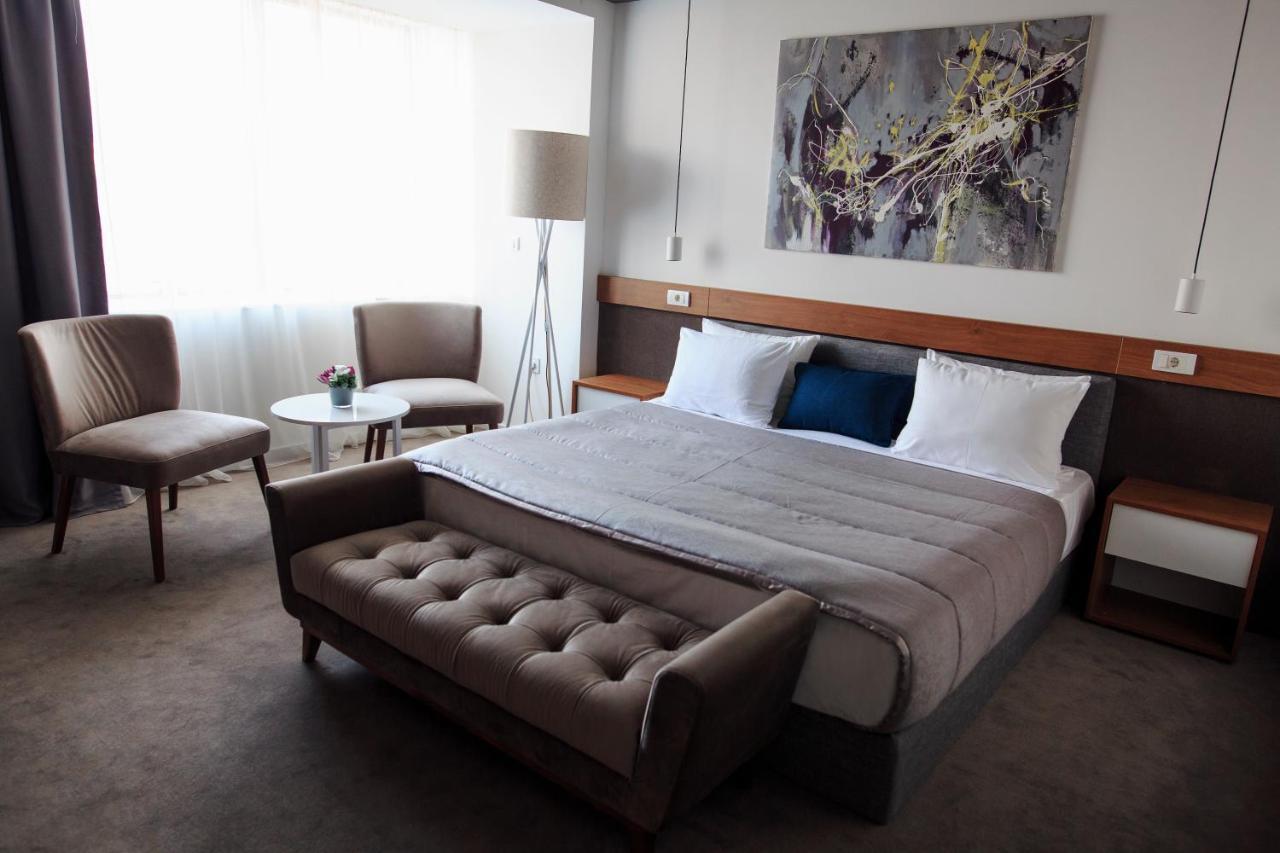 New City Hotel & Restaurant Nis Bagian luar foto