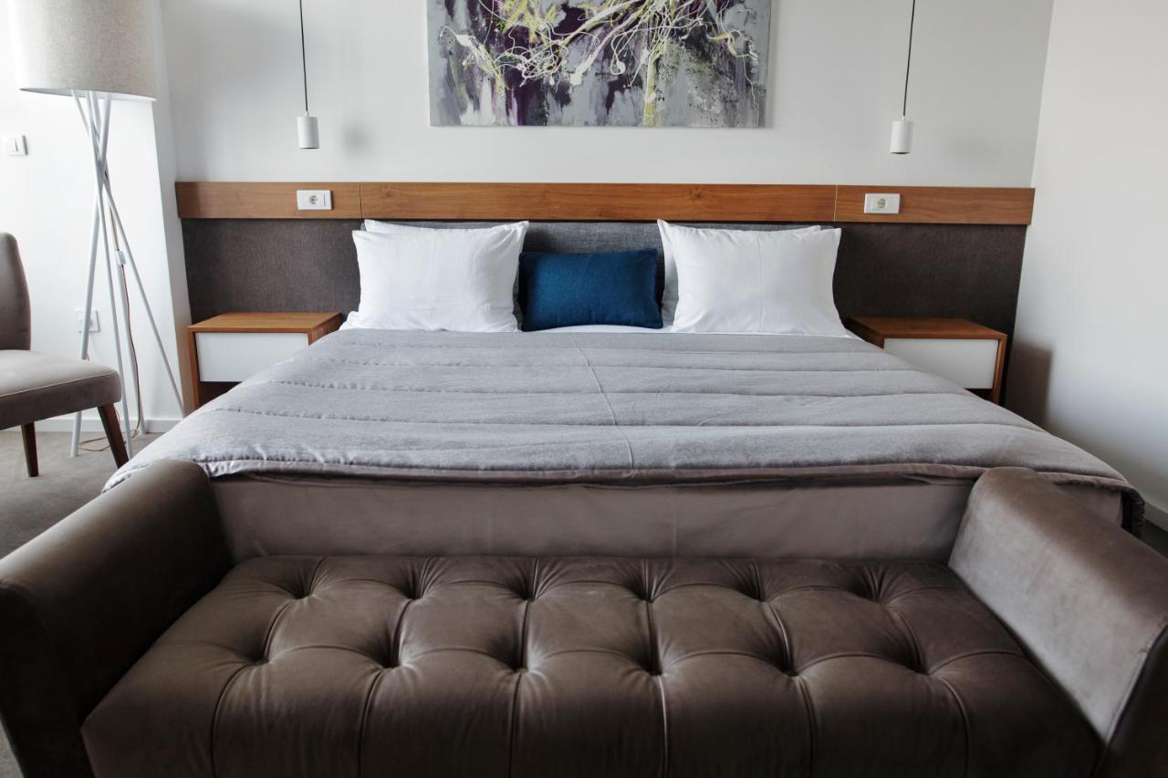 New City Hotel & Restaurant Nis Bagian luar foto